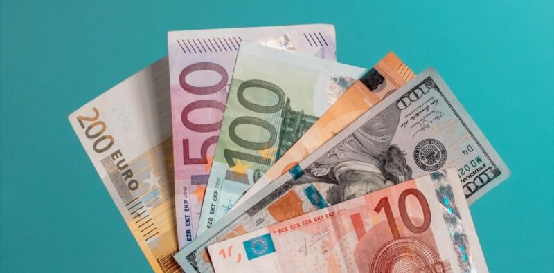 couple | finances | relationship | meetthailove.com