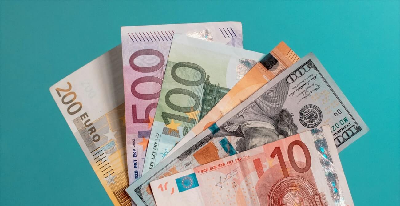 couple | finances | relationship | meetthailove.com